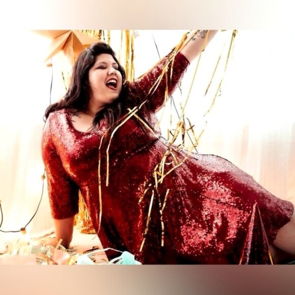 Torrid Mini Sequins Holiday Skater Dress in Burgundy | 1X - Picture 2 of 9